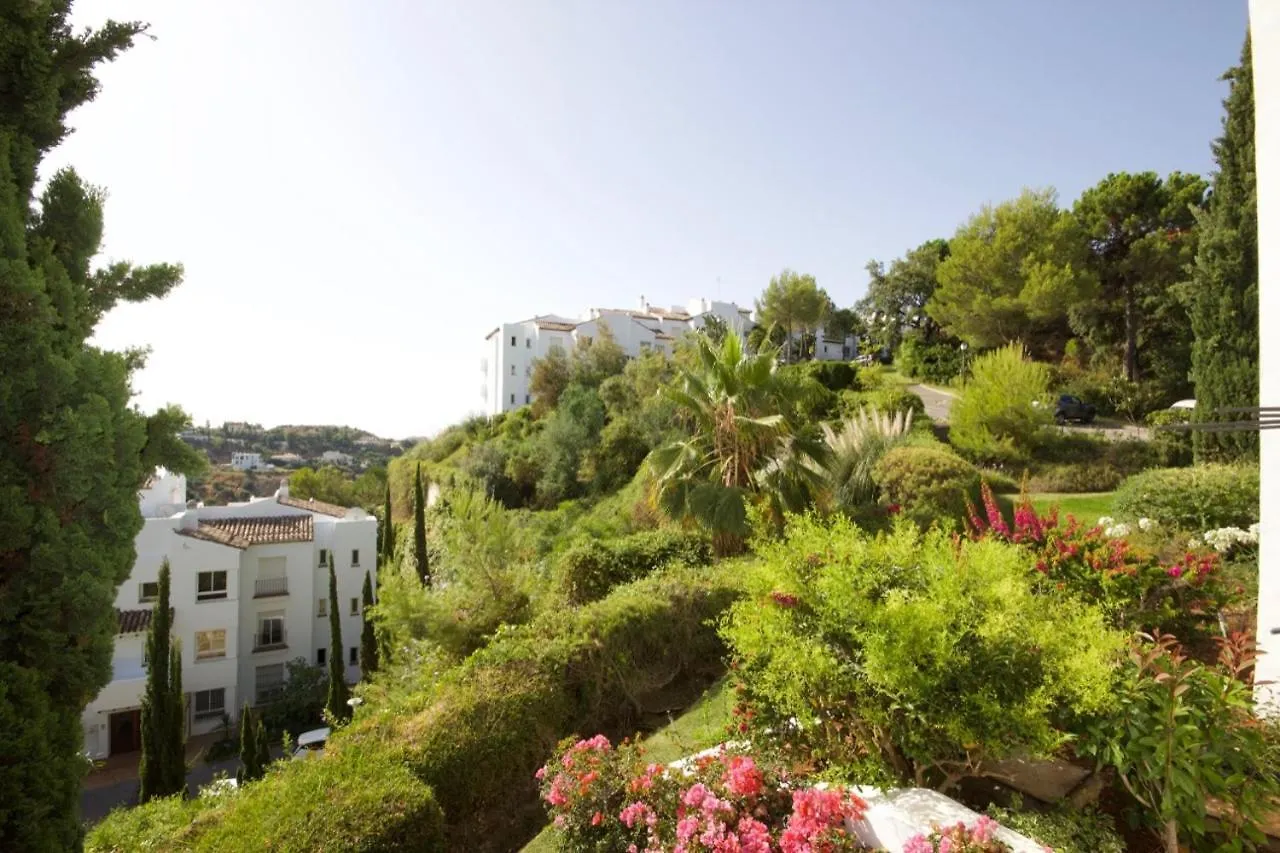 Altos De La Quinta Apartment Benahavis Spain